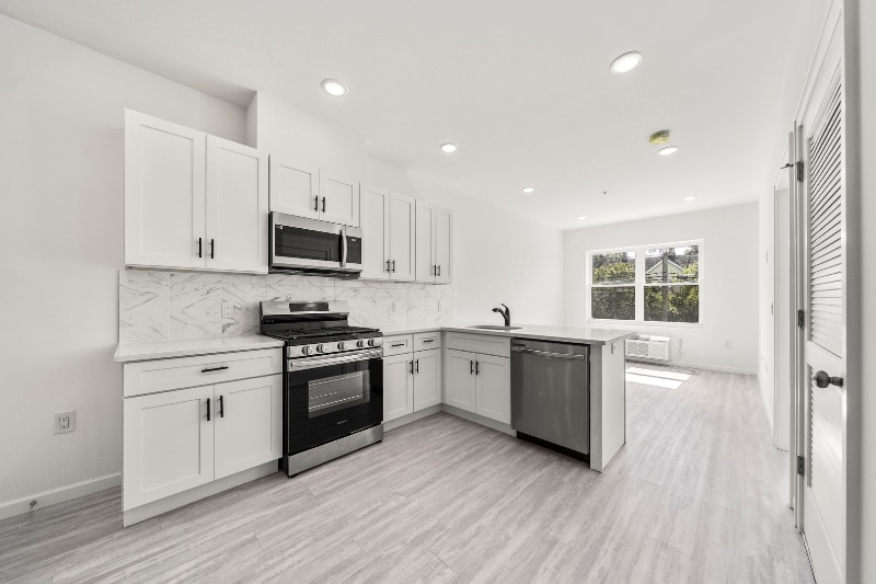 Building Photo - 51 E Main St