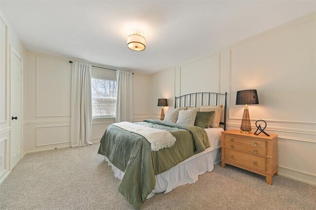 Building Photo - 2511 Blue Willow Dr
