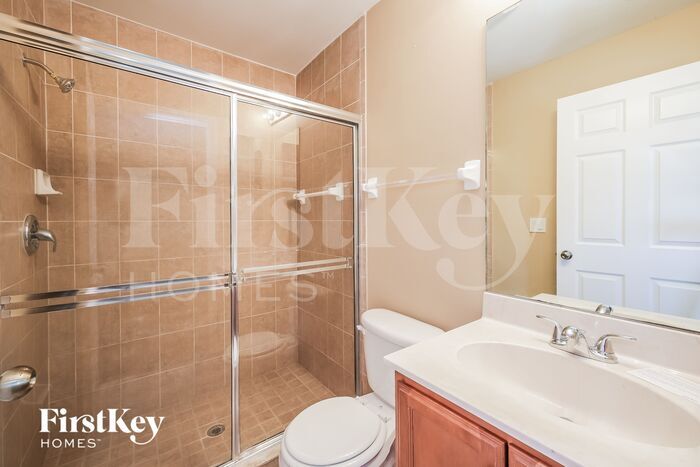 Building Photo - 425 Vanetta Dr