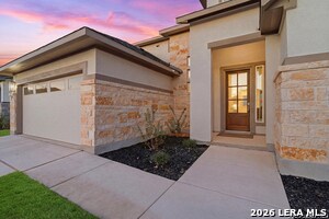 Building Photo - 3709 Pin Oak Hls
