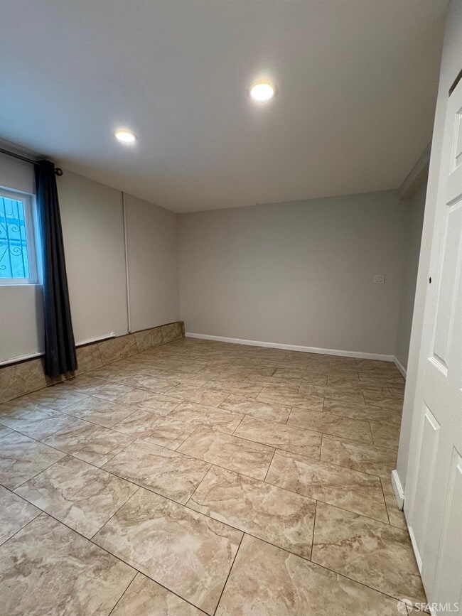 Building Photo - 444 Higate Dr