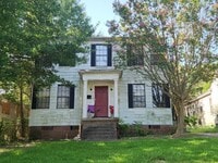Building Photo - 215 Merrick St