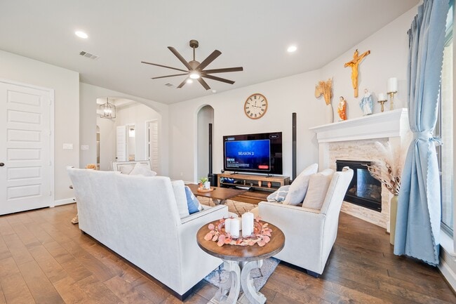 Building Photo - 2106 Stargrass Dr