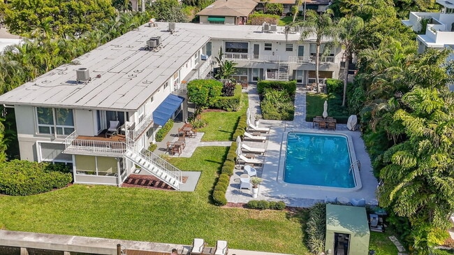 Building Photo - 414 Seasage Dr