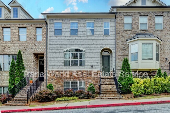 Building Photo - 4648 Pine St