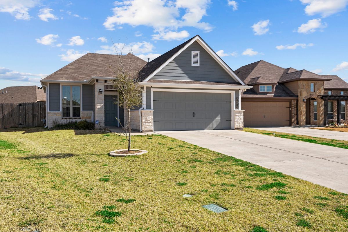 Building Photo - 2079 Positano Loop