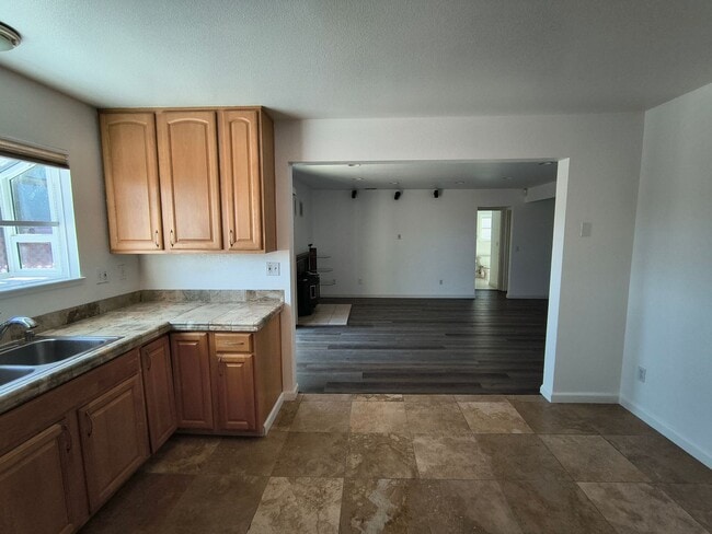 Building Photo - Beautiful and Spacious Two Story 4 Bed/3 Bath Home For Rent In Hercules!!!