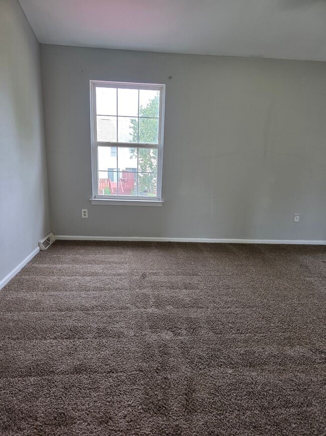 Building Photo - Townhouse in Newark/Bear Area