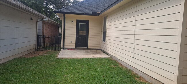 Building Photo - 11510 Alcott Dr