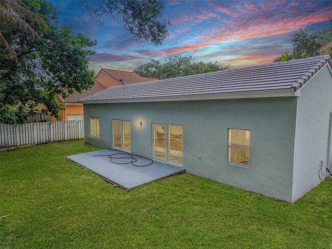 Building Photo - 1811 SW 124th Way