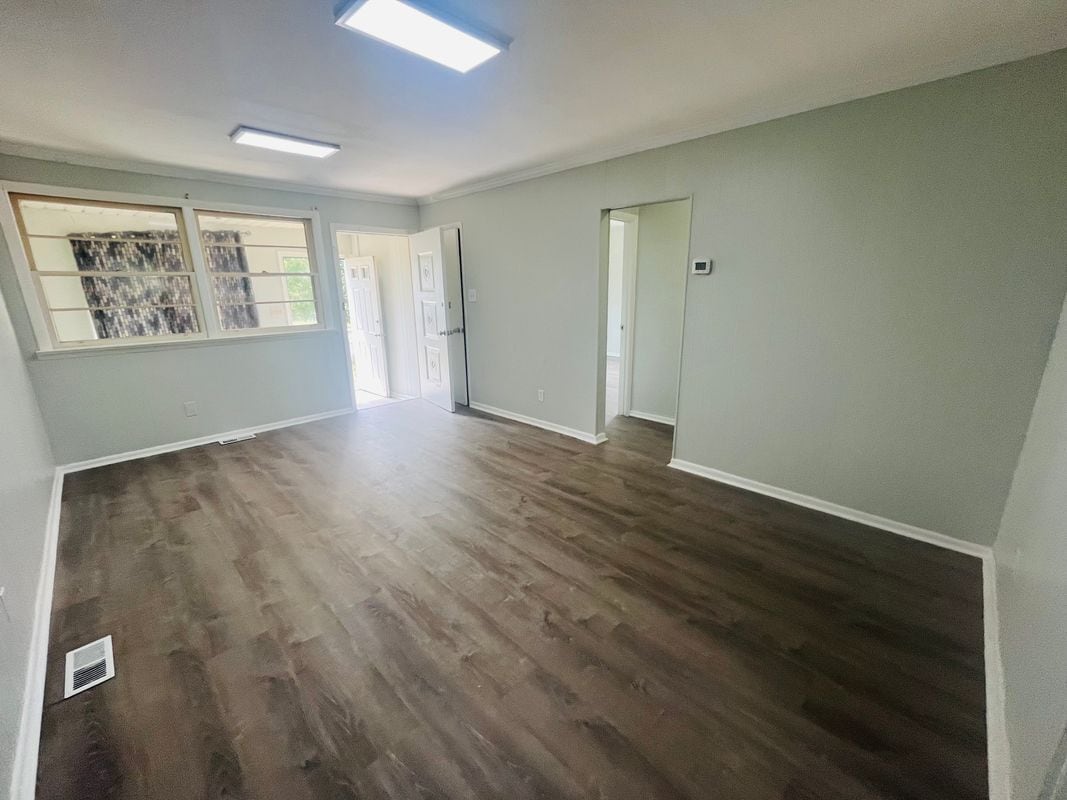 Building Photo - 1237 N Michigan Ave