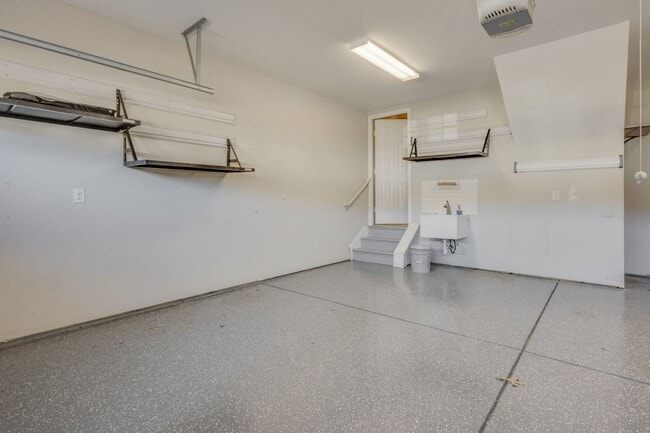 Building Photo - Spacious 3 Bed 2 Bath -The Landings At New Riverside