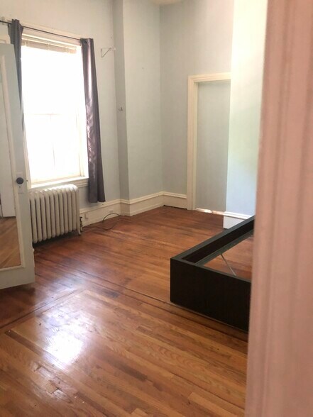 Building Photo - 414 S 41st Street