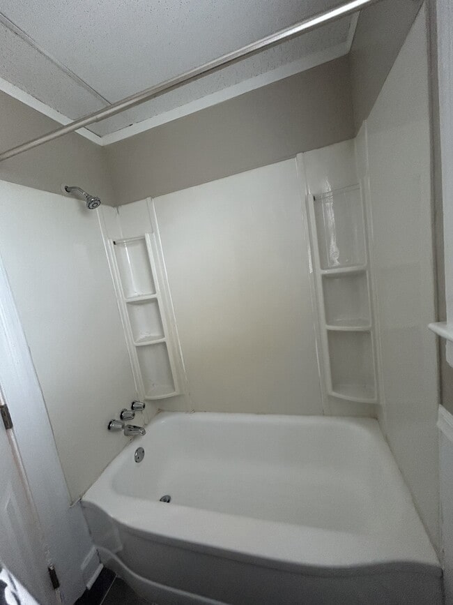 Building Photo - 202 Morgan St