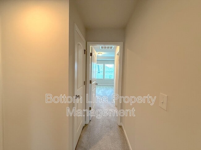 Building Photo - 15622 Little Bluestem St