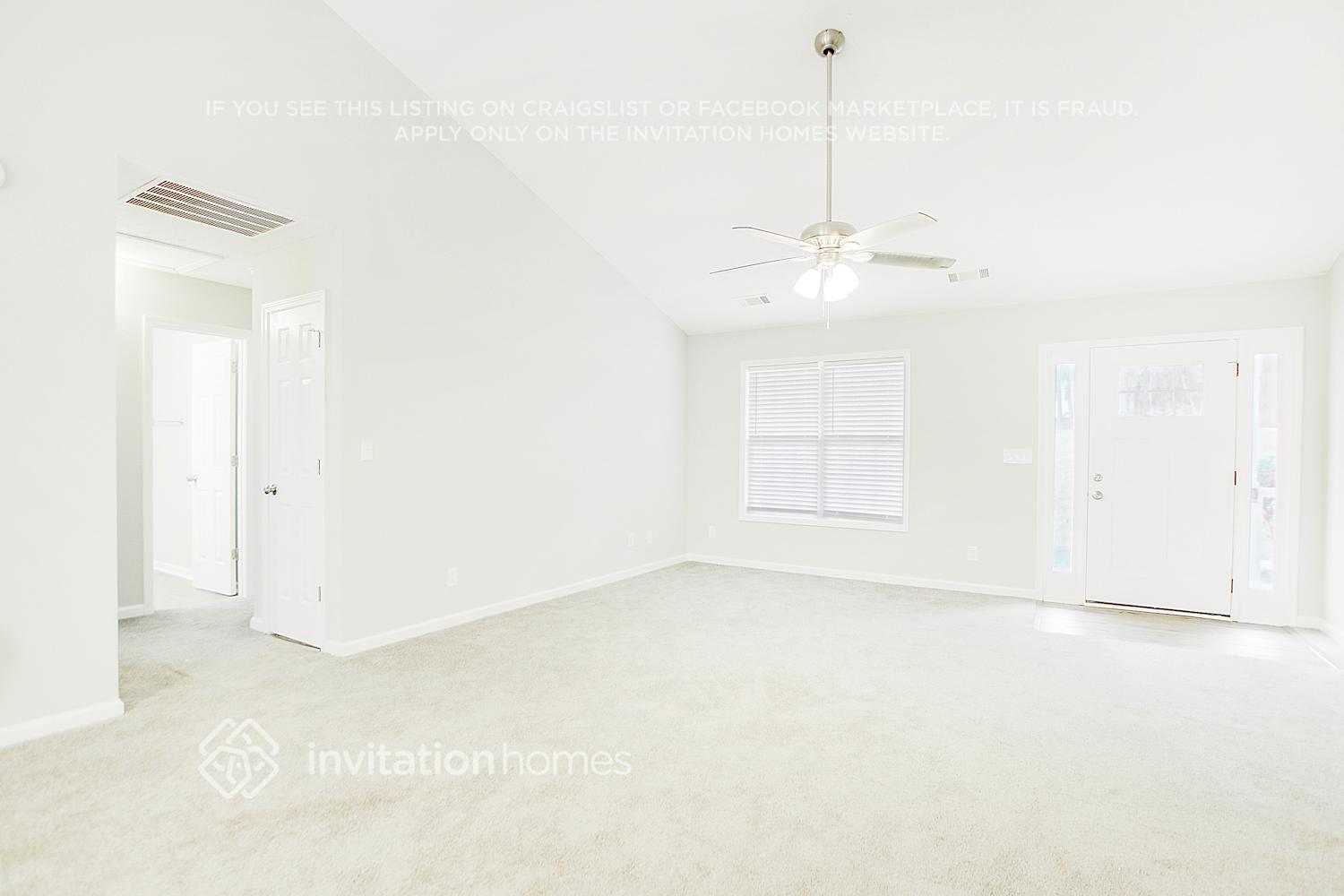 Building Photo - 187 Pebblebrook Way