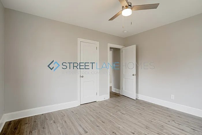 Building Photo - 565 Alamo St