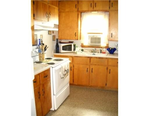 Kitchen - 301 B Ave