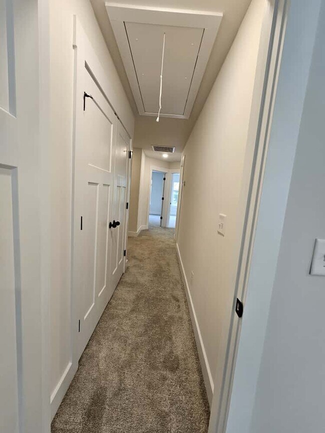 Building Photo - 1085 Millison Pl