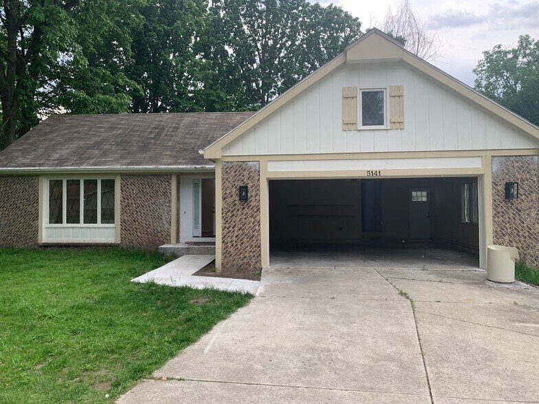 Primary Photo - 5141 Inland Dr