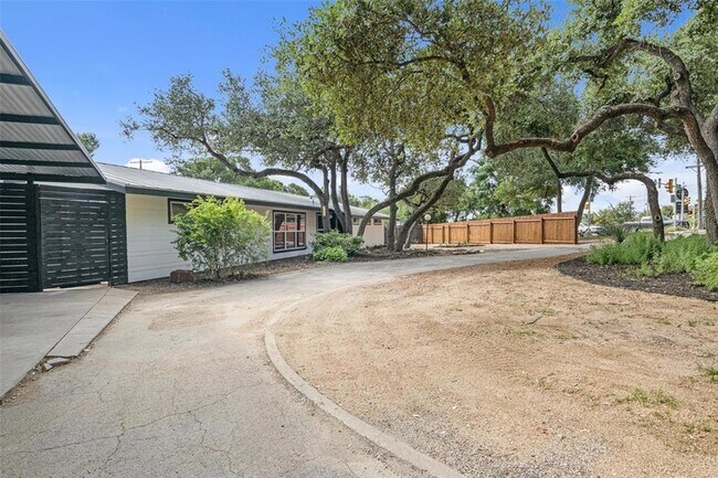 Building Photo - 3500 Northland Dr