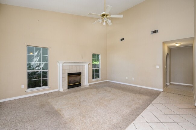 Building Photo - 4863 Kensington Ln