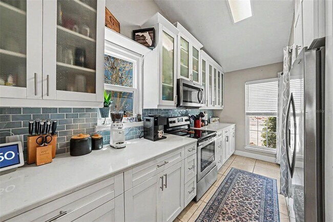 Building Photo - 6209 Interbay Blvd