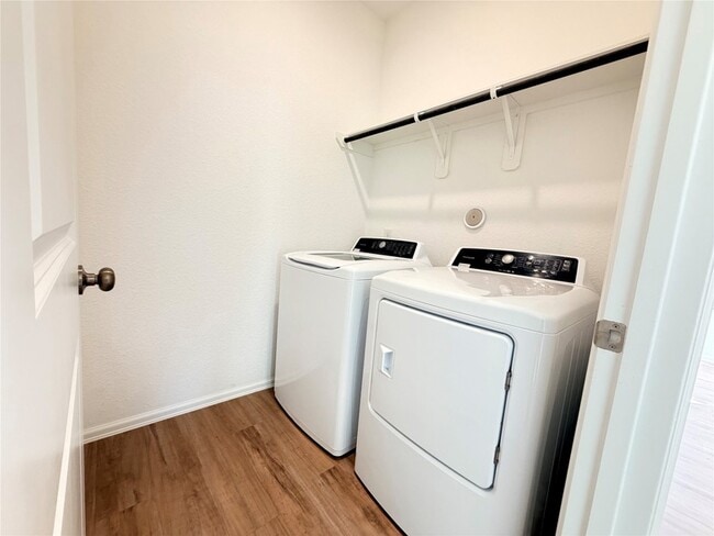 Building Photo - 2023 Foxtail Crk Ct