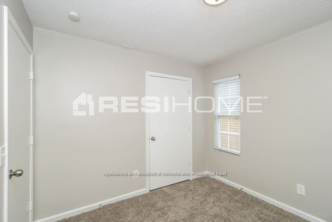 Building Photo - 3501 Baroney Ln SW