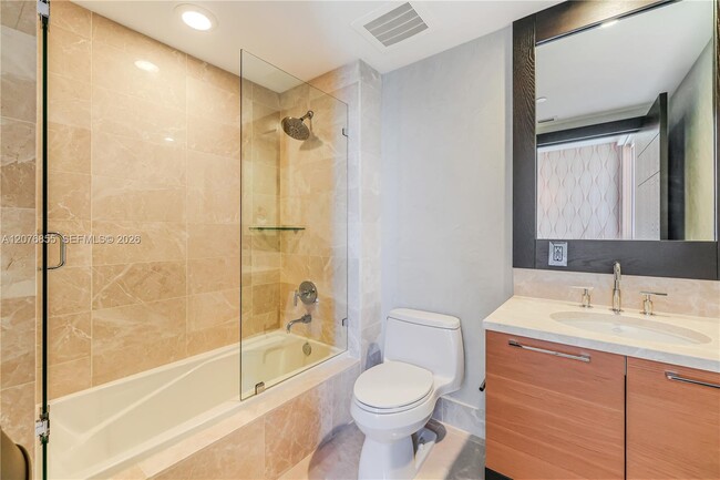 Building Photo - 17001 Collins Ave