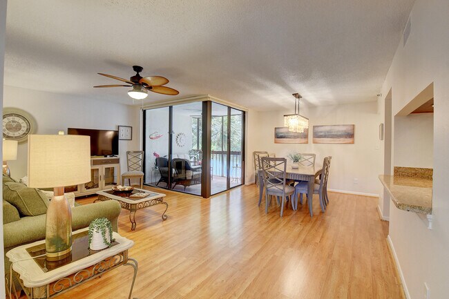 Building Photo - 950 Lavers Cir