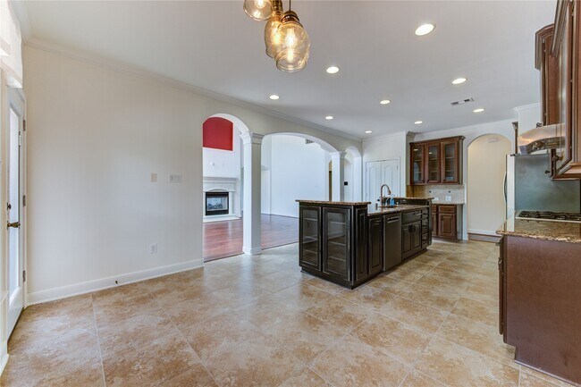 Building Photo - 1335 Altavilla Ln