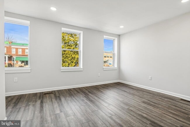 Building Photo - 3219 Presstman St