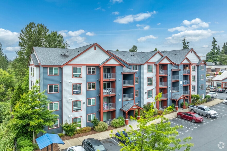 Building Photo - The District