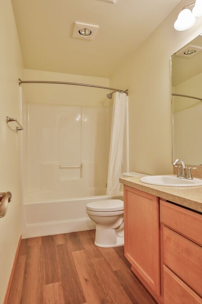 Building Photo - Private Beach Access Comes with This Lovely Freeland Home!