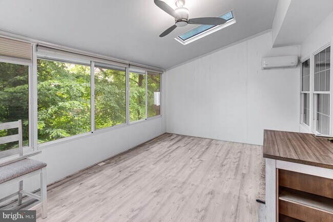 Building Photo - 3434 Fort Lyon Dr