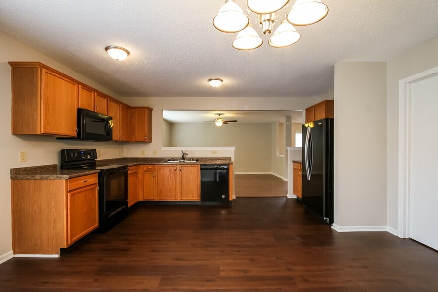 Building Photo - 10743 Timothy Ln