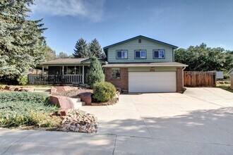 Building Photo - 3 bed 2 1/2 bath Tri-level near Downtown C...