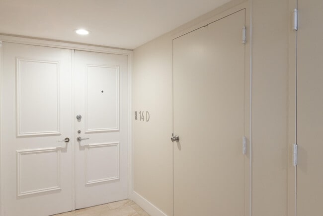 Building Photo - 5080 N Ocean Dr