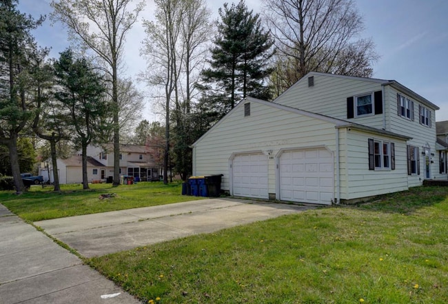 Building Photo - 606 Wyoming Ave