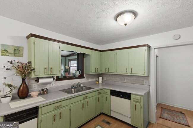 Building Photo - 4400 Winding Creek Dr