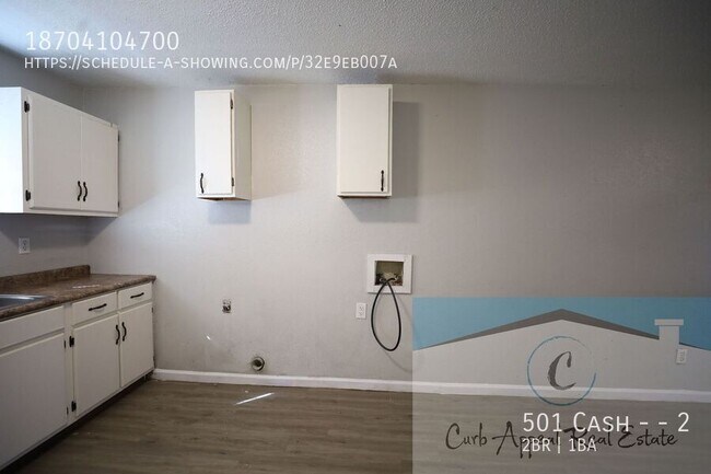 Building Photo - 501 Cash -