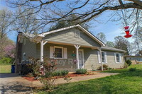 Building Photo - 4749 Eastwin Dr