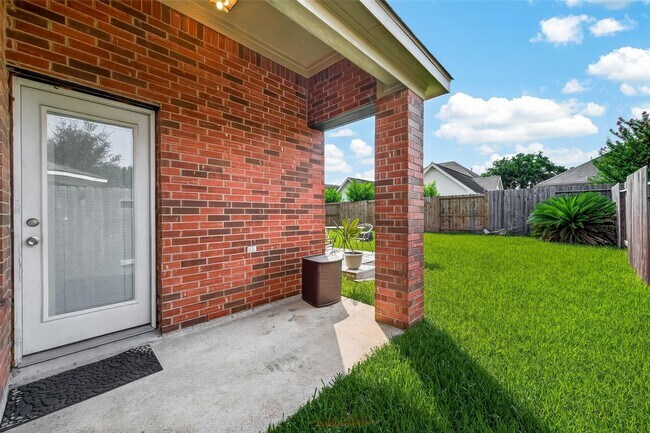 Building Photo - 20822 Figurine Ct