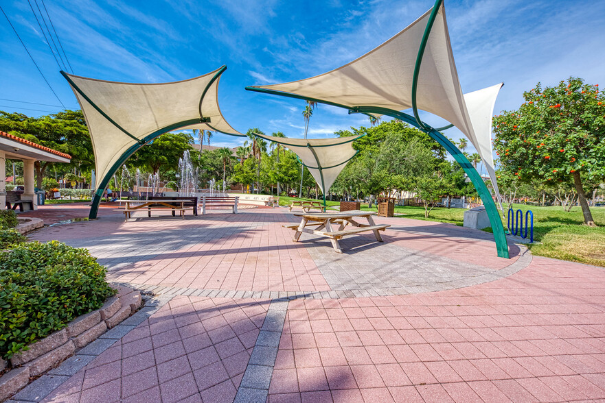 Building Photo - 748 Ravello Blvd