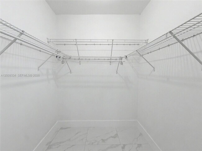 Building Photo - 10010 NW 9th St Cir