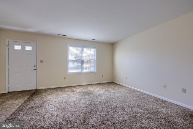 Building Photo - 1902 Pin Oak Dr