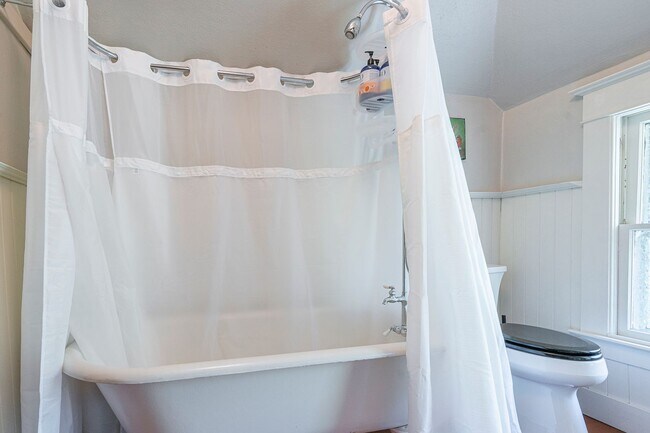 Building Photo - Charming Sabin Craftsman with Fenced Yard, Deck, and More!