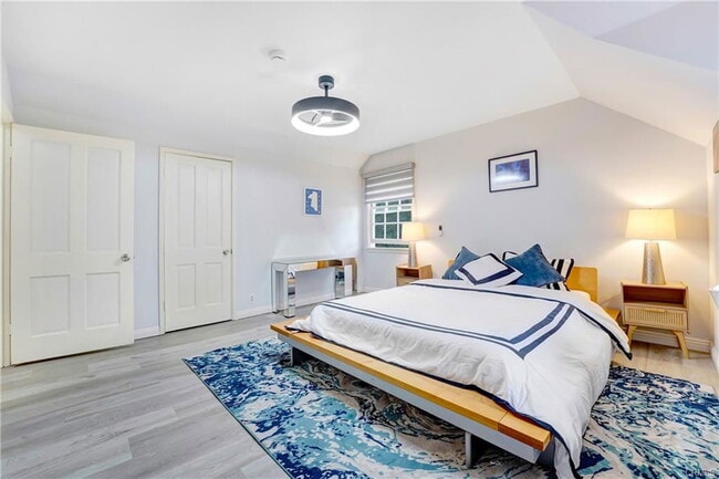 Building Photo - 12060 Laurel Terrace Dr