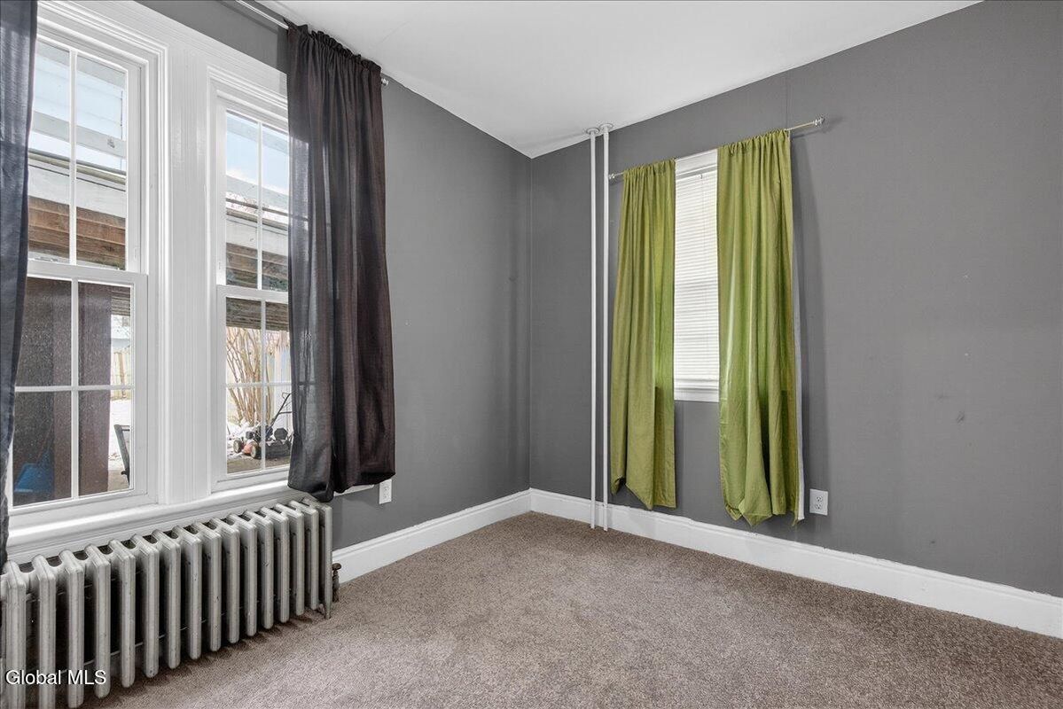 Building Photo - 415 Broadway